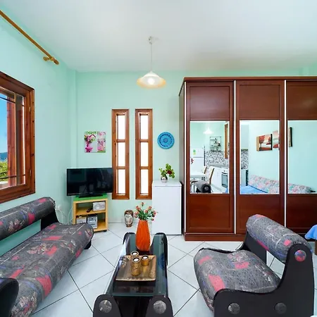 Melina 2 شقة كوينيرا